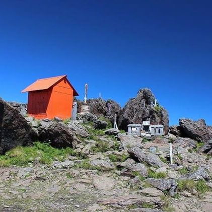 姫神山 と 早池峰山