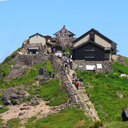 出羽三山 と 月山 と 鳥海山